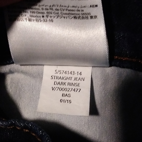 Old Navy Famous Jeans - Picture 5 of 8